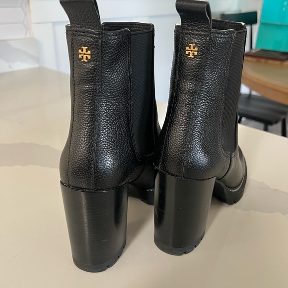Chelsea 70mm Lug Bootie - Tory Burch - Worn once - Picture 4 of 7